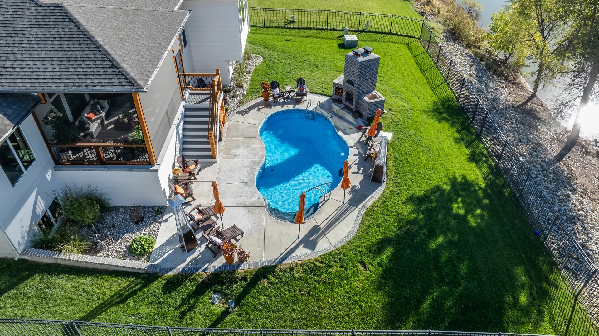 Pool, patio, and outdoor living from Guardian’s project gallery